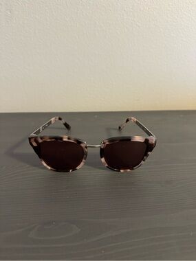 Madewell Round Tortoiseshell Sunglasses - Pink/Purple